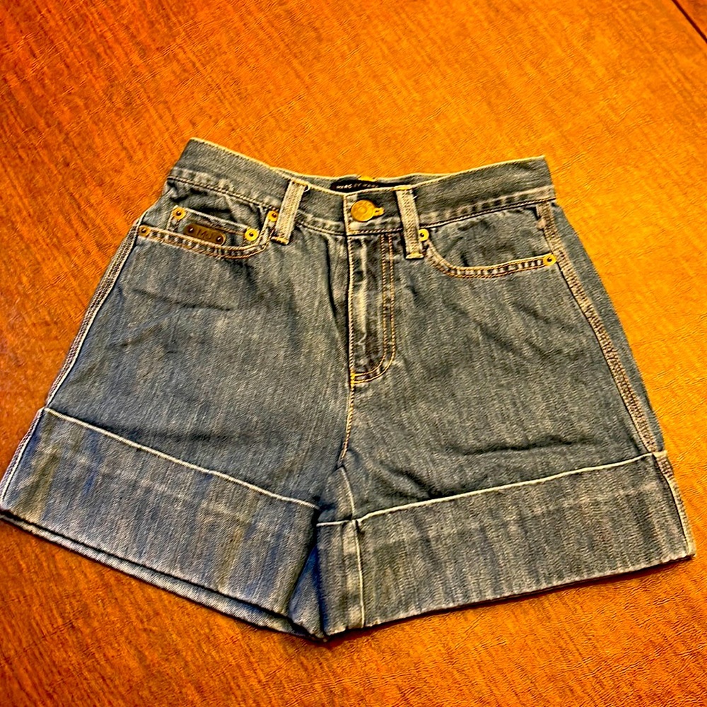 Marc by Marc Jacobs High Waisted Jean short with cuffed bottom - size 0